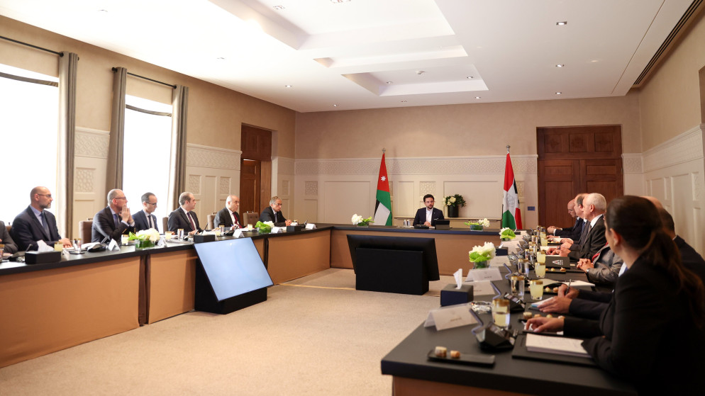 ولي العهد يترأس اجتماعا دوريا للمجلس الوطني لتكنولوجيا المستقبل
