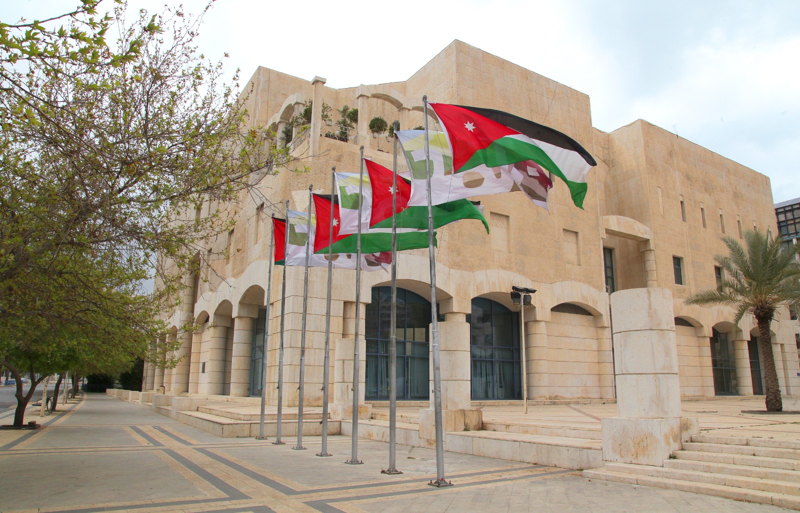 أمانة عمان تبدأ أعمال تعبيد ليلية مساء اليوم