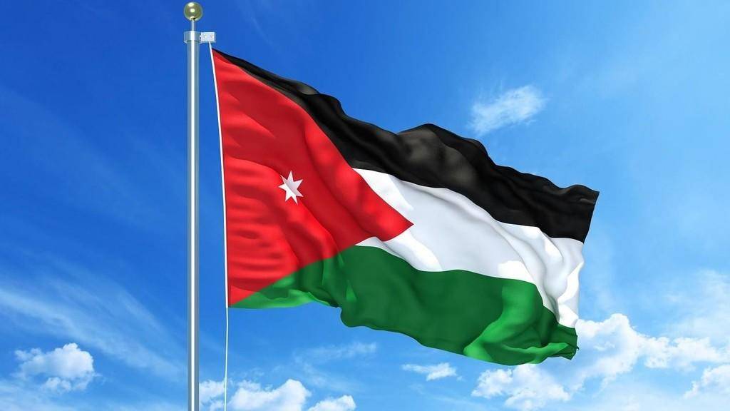 الأمن العام يلقي القبض على 3 احداث من جنسية عربي يسيئون للعلم الأردني... الاجراء القضاء بحقهم