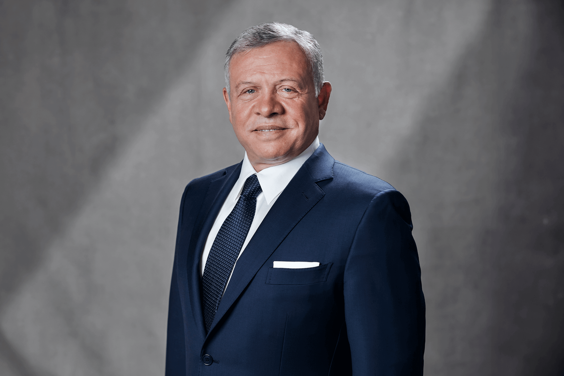 الملك يؤكد وقوف الأردن إلى جانب لبنان