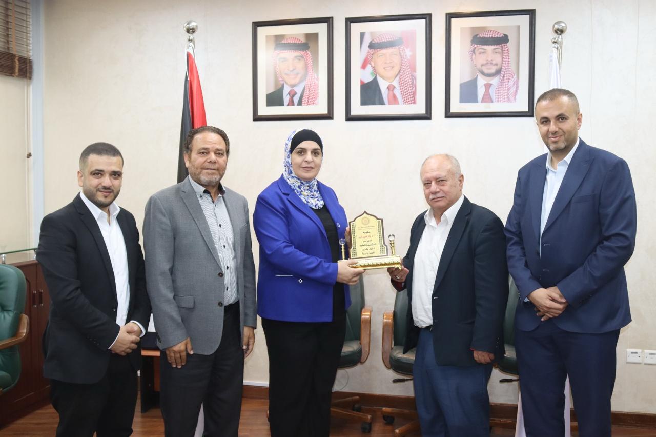 جمعية قطاع التجميل تبحث مع مؤسسة الغذاء والدواء تسهيل الإجراءات وتعزيز التحول الرقمي