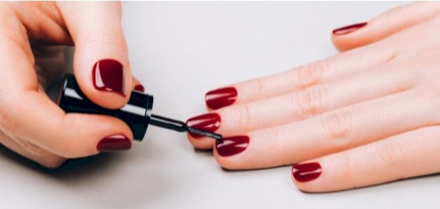الغذاء والدواء تقرر سحب مستحضرات طلاء الأظافر Gel Color المحتوية على مادة TPO المحظورة