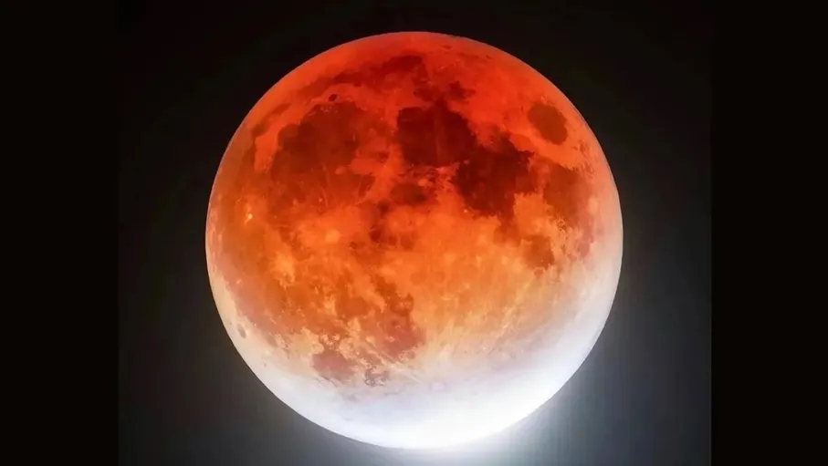القمر الأحمر يضيء سماء الأردن اليوم في خسوف كلي نادر