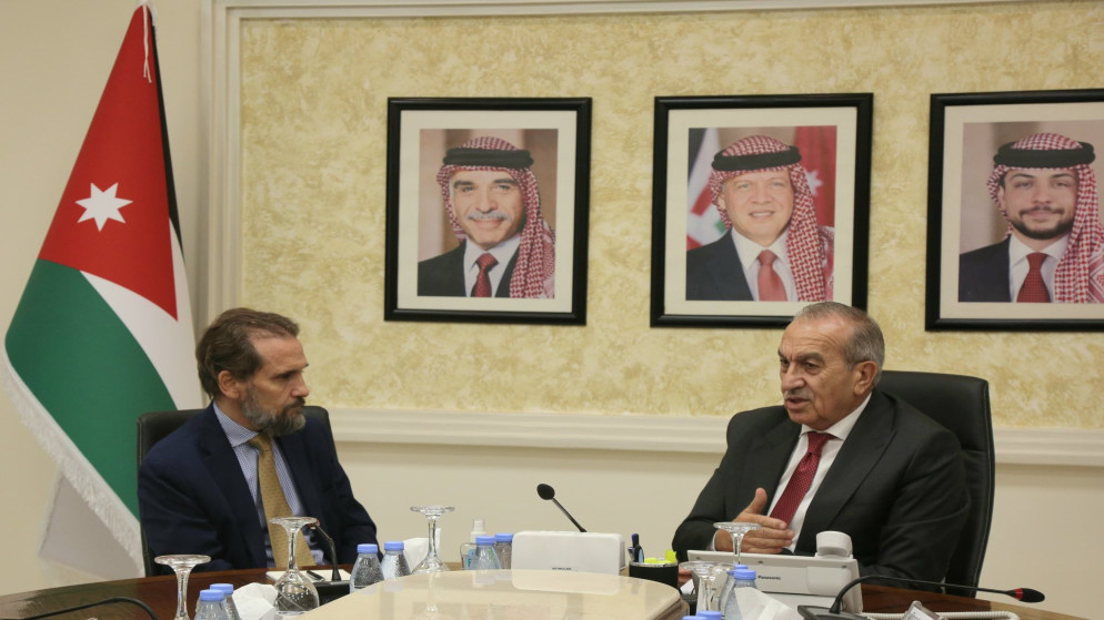 بحث تفعيل الخطة الوطنية لتأهيل المباني العامة لاستخدام الأشخاص ذوي الإعاقة