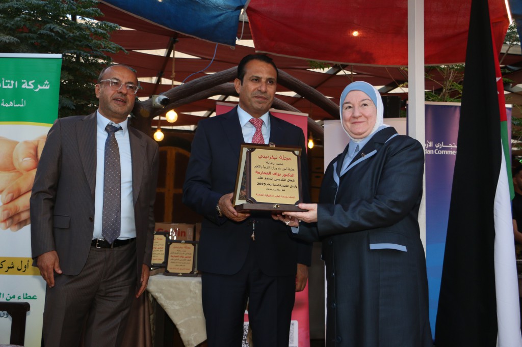 العلوم التطبيقية الخاصة ترعى حفل نيفرتيتي السابع عشر في (قرية النخيل).. صور