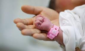 مواطن يسمي ابنته أردن احتفاءً بتأهل النشامى .. وثيقة