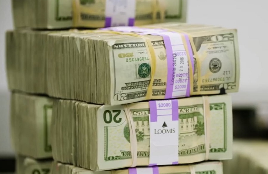 مستثمر أردني يقع فريسة عملية تهريب اموال يقودها رئيس وزراء لبناني أسبق