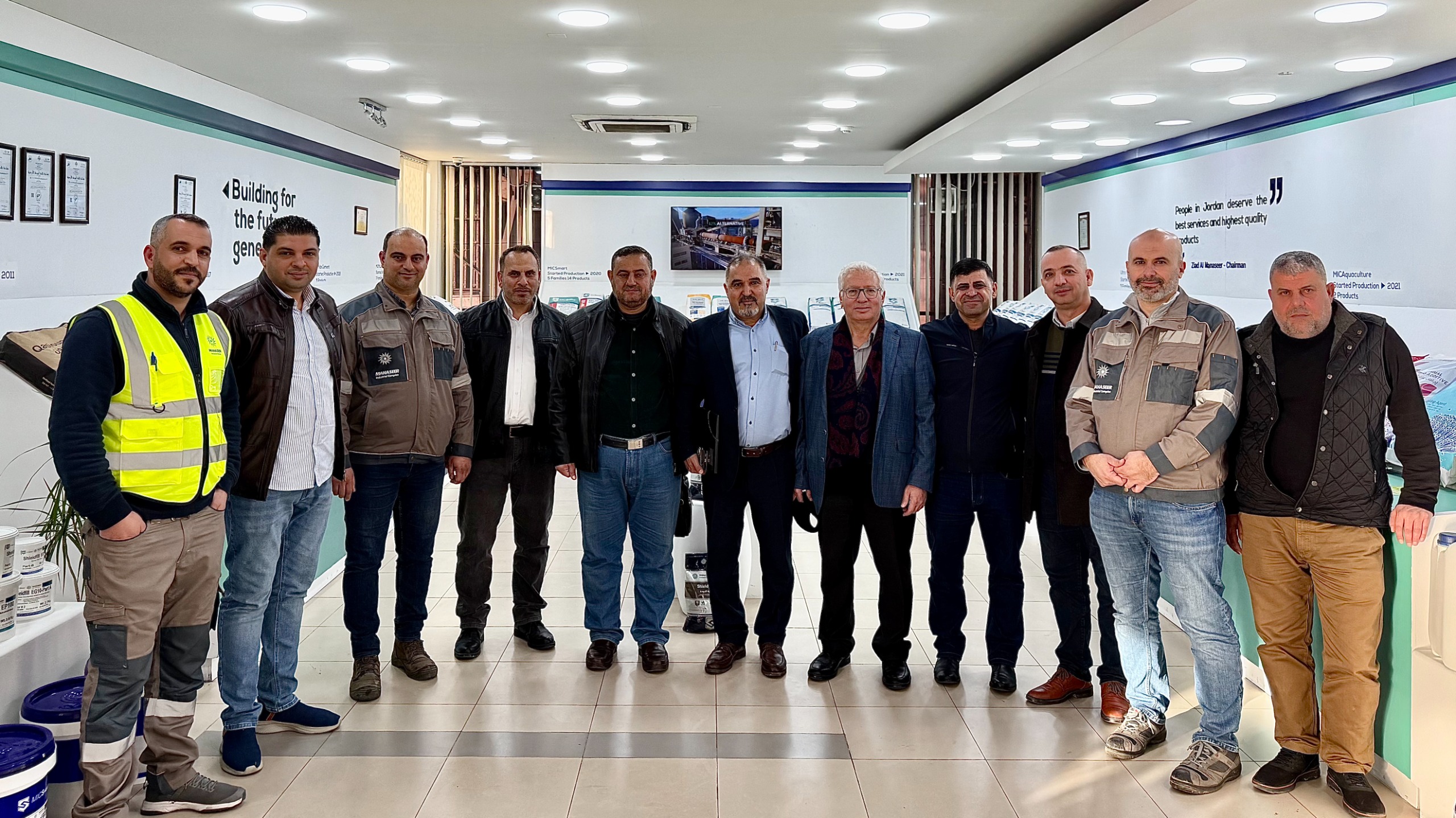 وفد من وزارة الاقتصاد والصناعة السورية في زيارة ميدانية إلى مصنع إسمنت المناصير للاطلاع على أحدث تقنيات الإنتاج والفحص