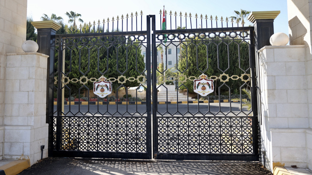 بحضور مدير المخابرات ... الصفدي يلتقي الشيخ لبحث تطورات المنطقة