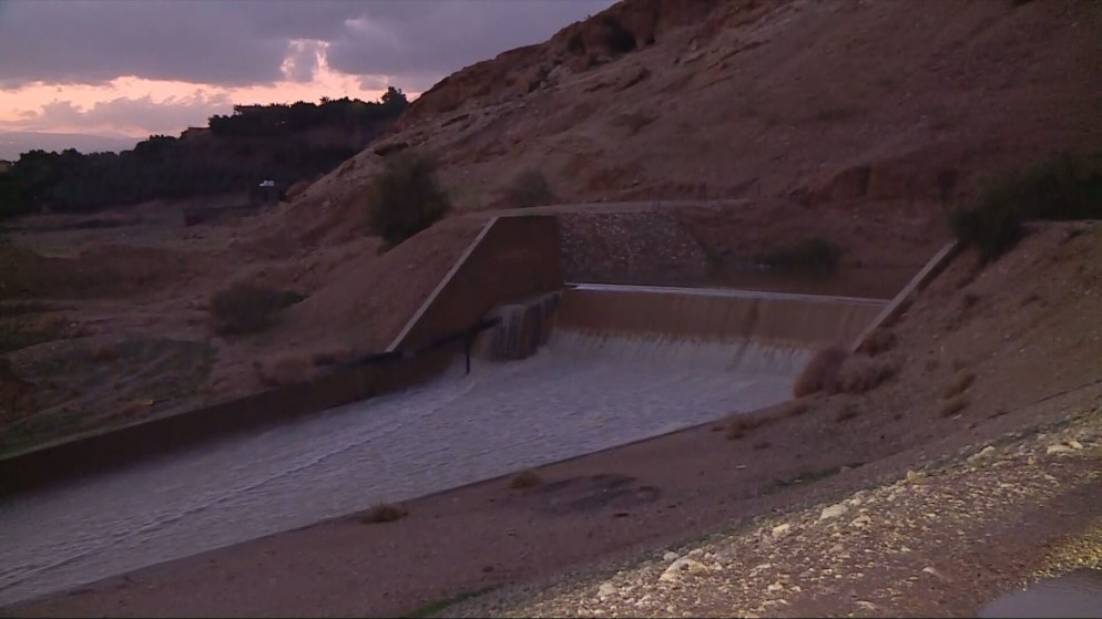 بدء عملية الإفاضة في سد وادي شعيب