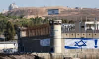 تقرير إسرائيلي رسمي يقر بمنع مياه الشرب عن أسرى فلسطينيين
