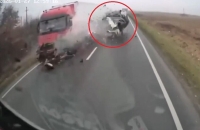 فاجعة كروية.. مصرع عدد من مشجعي فريق يوناني شهير (فيديو)