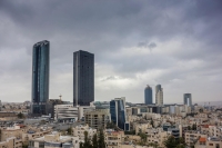 الجمعة .. انخفاض طفيف على الحرارة وأجواء غير مستقرة مع غبار وأمطار متفرقة