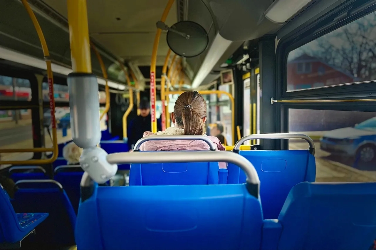 إطلاق مشروع وصلنا بالسلامة لحماية النساء في وسائل النقل العام