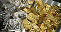 الذهب والفضة يواصلان مكاسبهما بتراجع الدولار